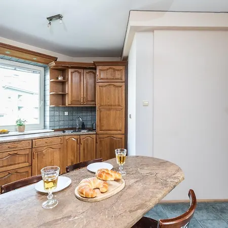 Powstancow Slaskich 61 * Varsavia