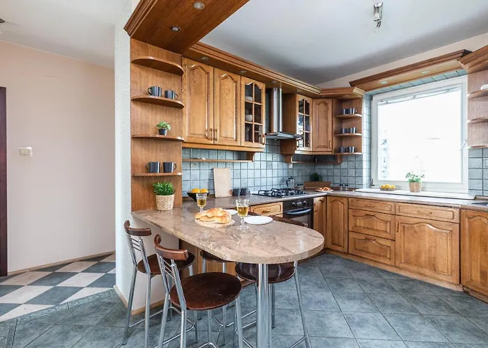 Powstancow Slaskich 61 شقة وارسو