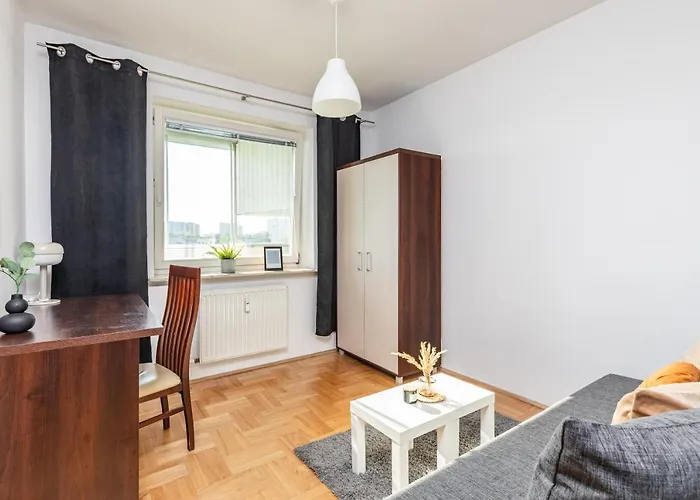 Powstancow Slaskich 61 * 华沙